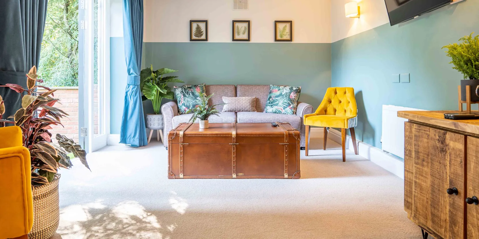 A picture of one of Hartford Hall Rooms to stay in