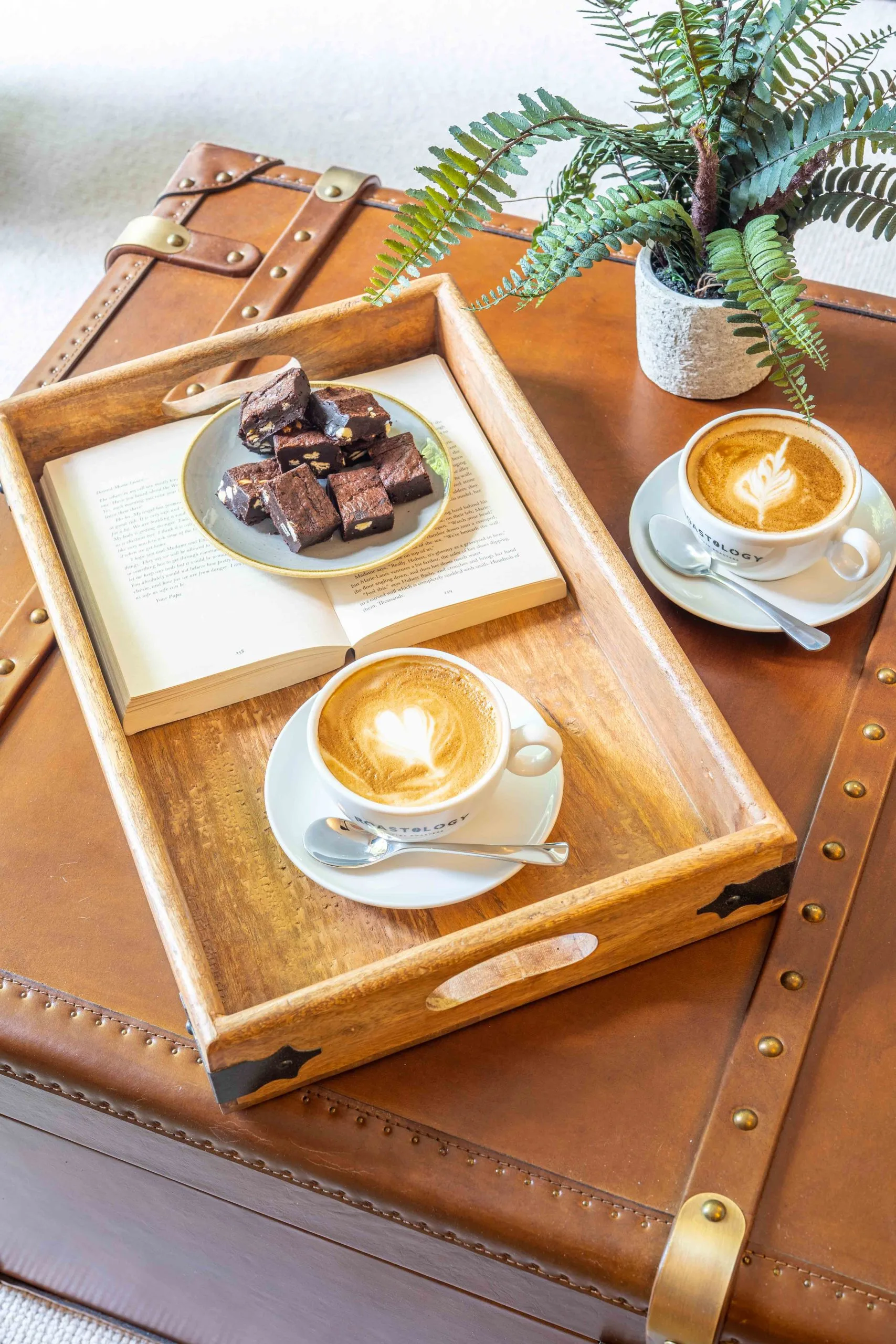 Cosy King Room Coffee and sweet treats